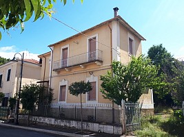 Villa in vendita corso italia Lecce nei Marsi (AQ)