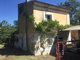 Casale o Rustico in vendita contrada vadalloni Cugnoli (PE)