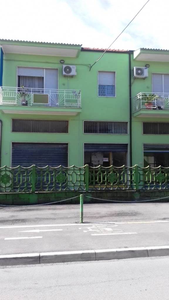 Negozio o Locale in vendita via fontanelle Pescara (PE)