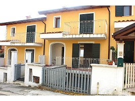 Villa a schiera in vendita Via E. Berlinquer 26 Loreto Aprutino (PE)