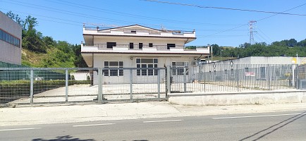 Stabile o Palazzo in vendita Via della Bonifica 27 Cepagatti (PE)