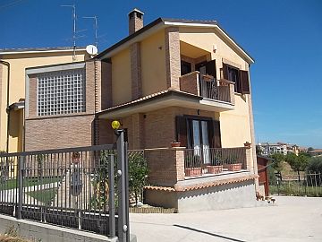 Villa in vendita a Scerni (CH) via piano santa maria foto 2