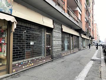 Negozio o Locale in vendita a Torino (TO) via cherubini 15 foto 1