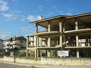 Villa bifamiliare in vendita a Cappelle sul Tavo (PE) FOSSO ANNUCCIA foto 2
