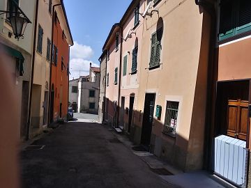 Appartamento in vendita a Castiglione Chiavarese (GE) Via Vecchia foto 1