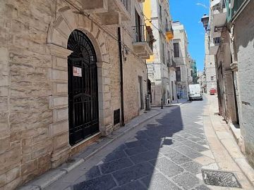 Negozio o Locale in affitto a Ruvo di Puglia (BA)  foto 1
