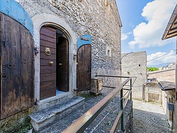 Appartamento in vendita a Santo Stefano di Sessanio (AQ)  foto 6