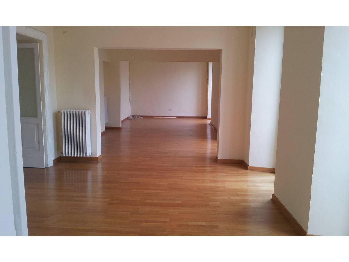 Ufficio in affitto in Via De Lollis  a Chieti - 928594 foto 1