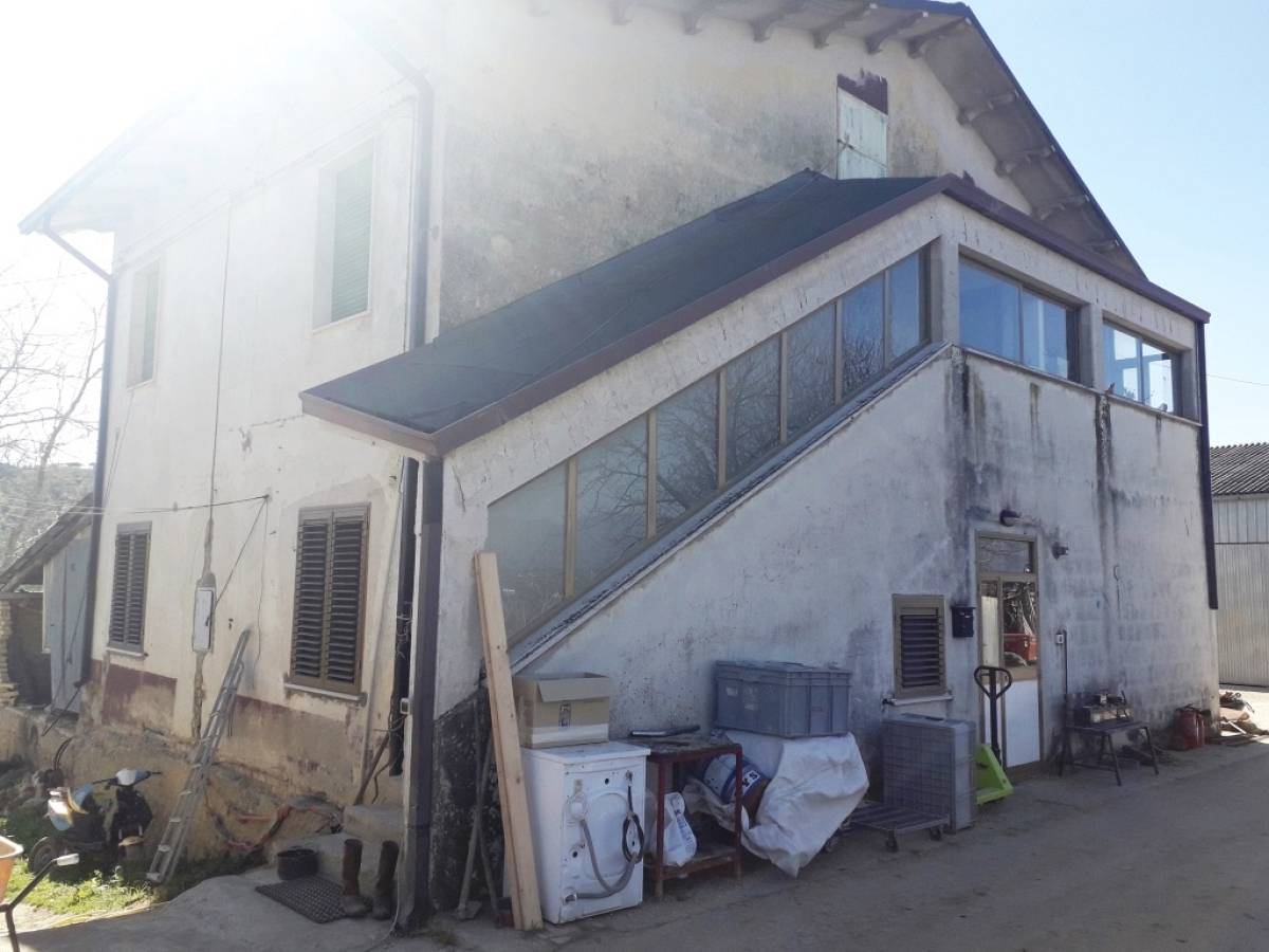 Appartamento in vendita in contrada valle galelle  a Rosciano - 3946359 foto 2
