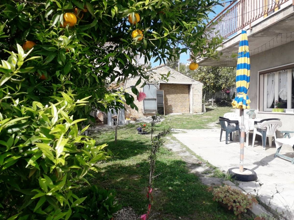 Semi-detached house for sale in via capone  at Cepagatti - 4230525 foto 1