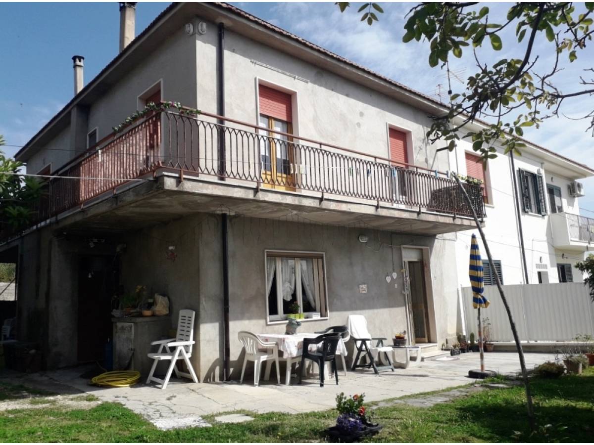 Semi-detached house for sale in via capone  at Cepagatti - 4230525 foto 3