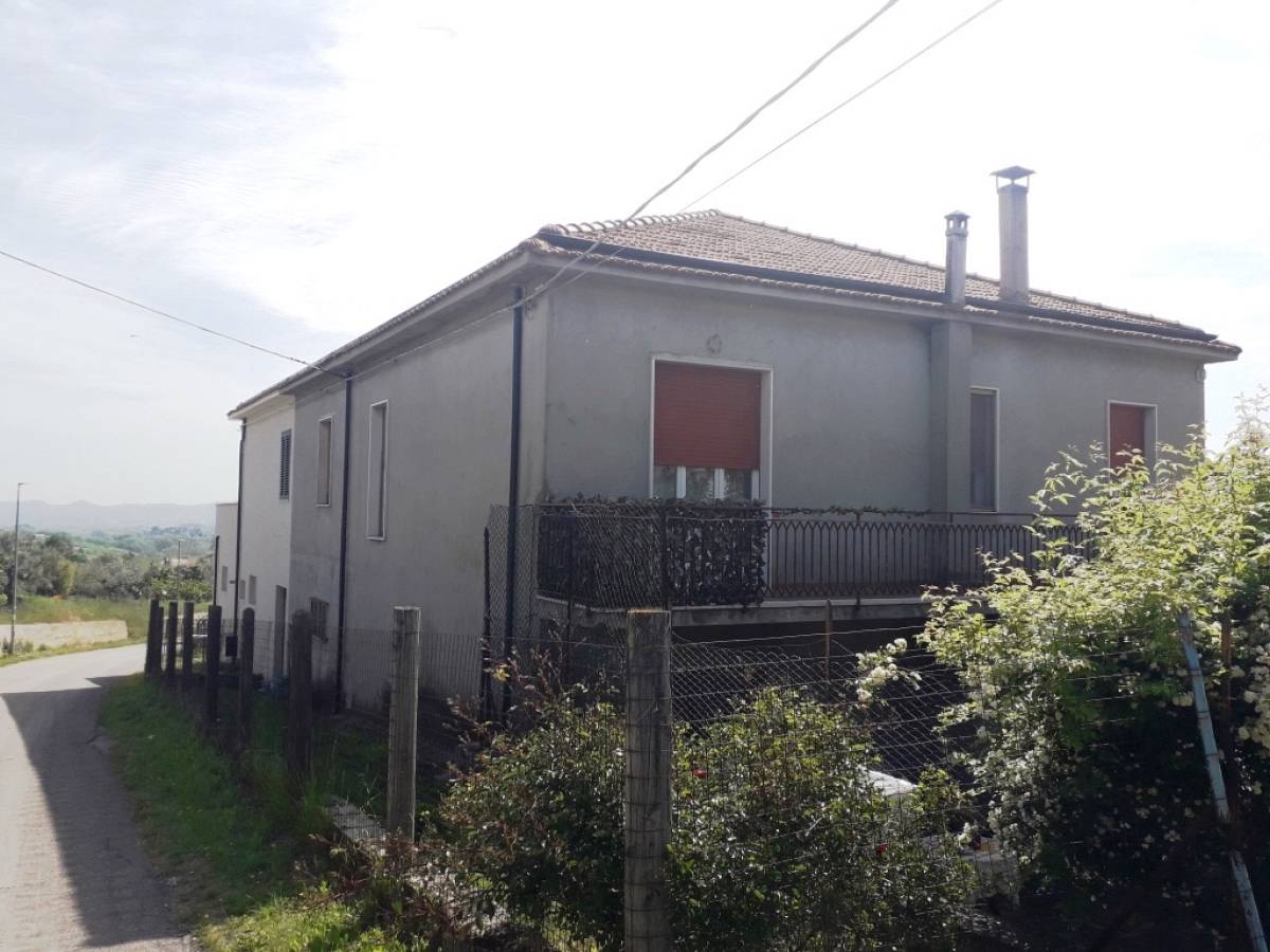 Semi-detached house for sale in via capone  at Cepagatti - 4230525 foto 4