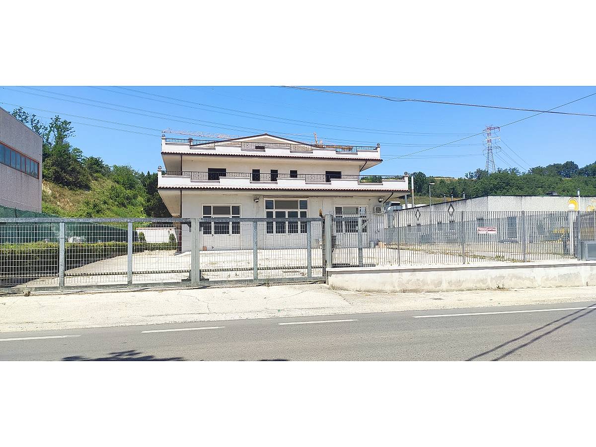 Entire building for sale in Via della Bonifica 27  at Cepagatti - 2641065 foto 1