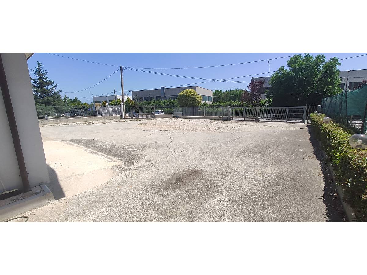 Entire building for sale in Via della Bonifica 27  at Cepagatti - 2641065 foto 4