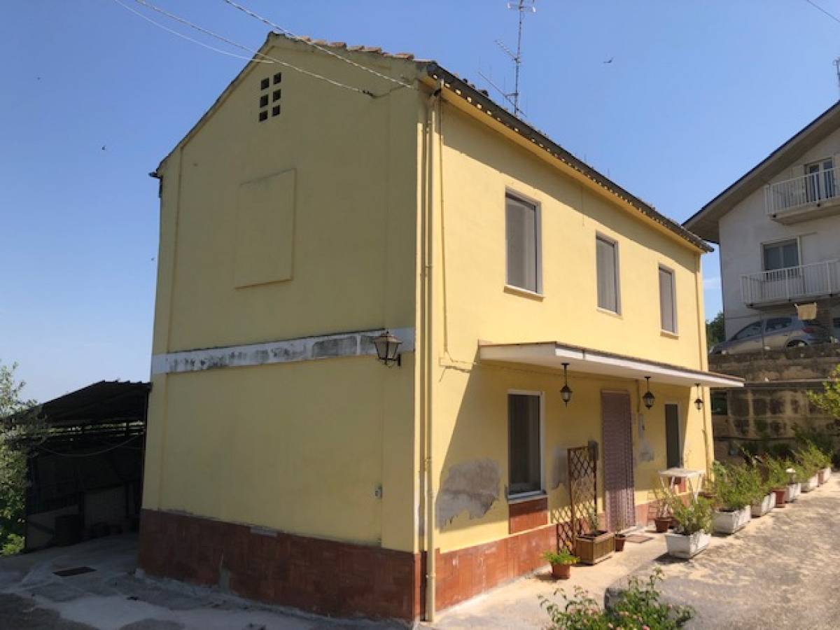 Villa for sale in strada del Frantoio  in Mad. Angeli-Misericordia area at Chieti - 8134524 foto 2
