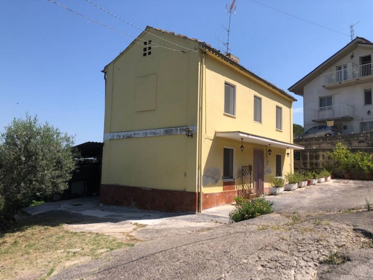 Villa for sale in strada del Frantoio  in Mad. Angeli-Misericordia area at Chieti - 8134524 foto 18