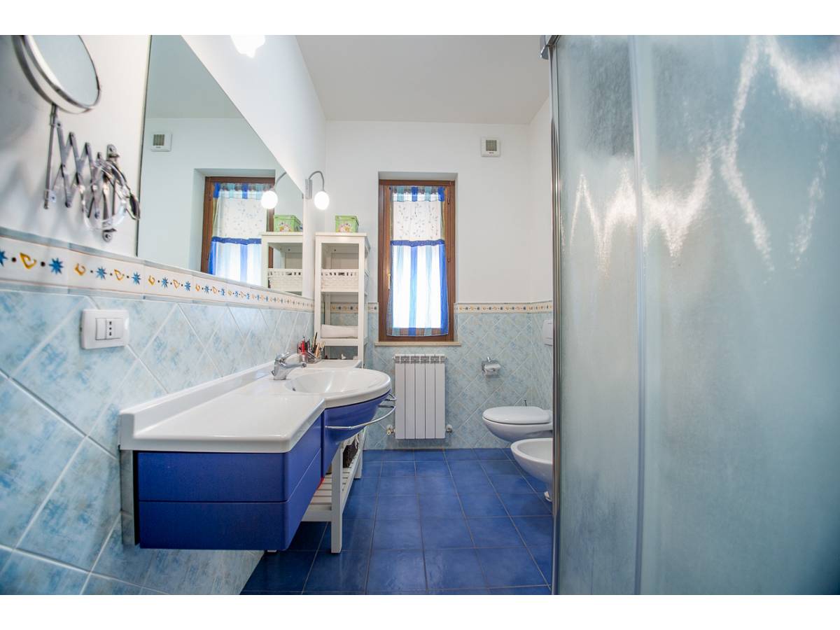 Four family house for sale in   in Scalo area at Manoppello - 8268036 foto 15