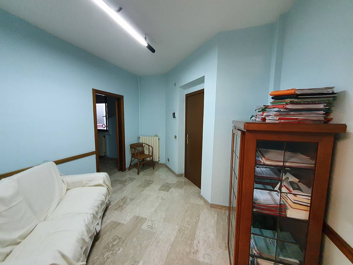 Office for sale in via Benedetto Croce  in Scalo Stazione-Centro area at Chieti - 5807876 foto 4