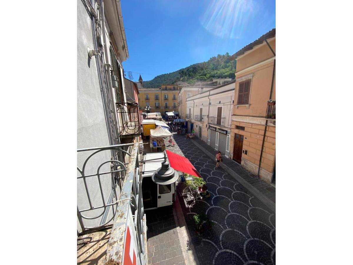 Entire building for sale in   at Popoli - 4014941 foto 1