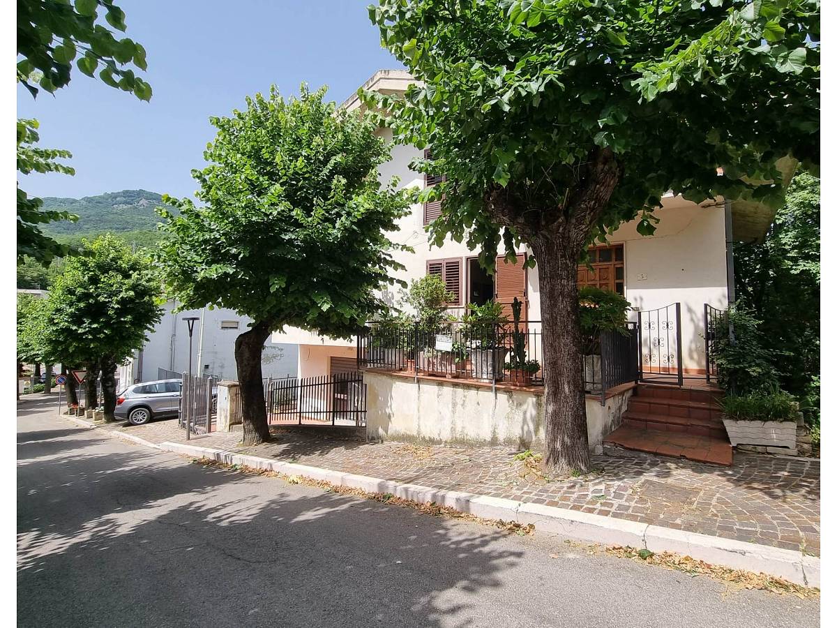 Indipendent house for sale in Via Papa Giovanni XXIII  at Montebello di Bertona - 5923257 foto 3