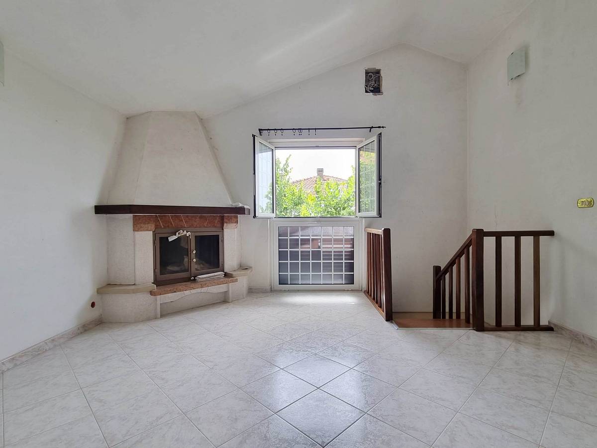 Casa indipendente in vendita in Via Papa Giovanni XXIII  a Montebello di Bertona - 5923257 foto 20