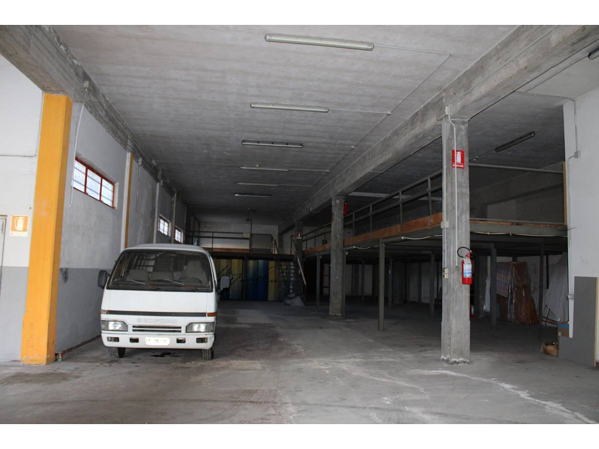 Warehouse for sale in Viale Amendola 242  in Sambuceto Centro area at San Giovanni Teatino - 8751601 foto 1