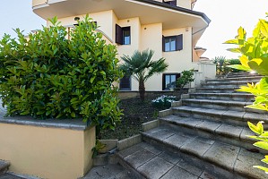Villa bifamiliare in vendita  Monteodorisio (CH)