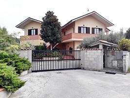 Villa in vendita fondo valle alento Torrevecchia Teatina (CH)