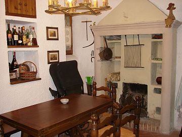 Casa indipendente in vendita a Ovindoli (AQ) Via della Fonte foto 2