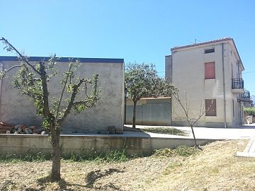 Casa indipendente in vendita a Altino (CH)  foto 2