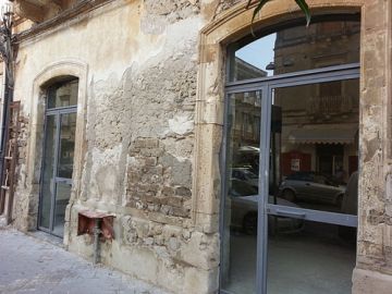 Negozio o Locale in affitto a Siracusa (SR)  foto 3