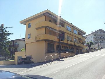 Appartamento in vendita a Chieti (CH) Via Dei Marsi foto 2