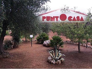 Casale o Rustico in affitto a Ostuni (BR)  foto 2