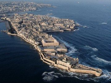 Stabile o Palazzo in vendita a Siracusa (SR)  foto 1