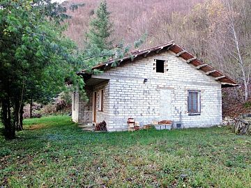 Casa indipendente in vendita a Carpineto della Nora (PE) contrada versante al bosco foto 3