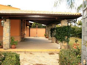 Villa in vendita a Campofelice di Roccella (PA) C.da Piana calzata foto 2