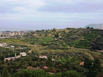 Appartamento in vendita a Campofelice di Roccella (PA) Via Papa Giovanni XXIII n.15 foto 2