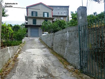 Appartamento in vendita a Isnello (PA) Via Carmelo Virga (Padre Pino Puglisi) foto 2