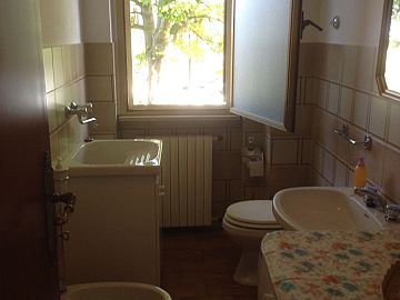 Porzione di Villa in vendita a Arielli (CH) via Largo Merli 10 foto 4
