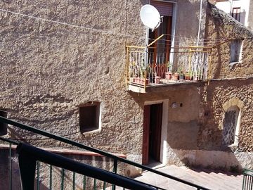 Casa indipendente in vendita a Campofelice di Roccella (PA) Via Torino n.21 foto 3