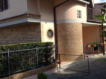 Villa a schiera in vendita a Ortona (CH) VIA CIVILTA' DEL LAVORO foto 1