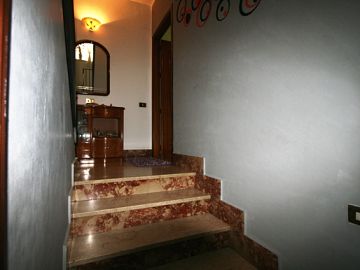 Appartamento in vendita a Campofelice di Roccella (PA) Via Alcide de Gasperi foto 2