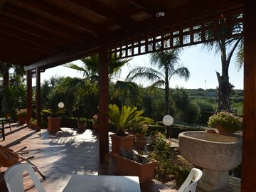 Villa in affitto a Campofelice di Roccella (PA)  foto 8