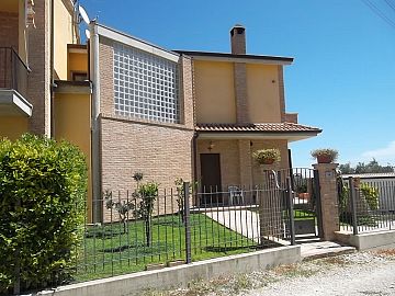 Villa in vendita a Scerni (CH) via piano santa maria foto 1
