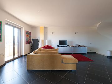Villa bifamiliare in vendita a Monteodorisio (CH)  foto 5