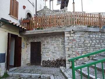 Appartamento in vendita a Castel del Giudice (IS) via arcipretura foto 8