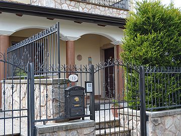 Casa indipendente in vendita a Castel di Sangro (AQ) Loc.ta' Piana s. Liberata foto 1