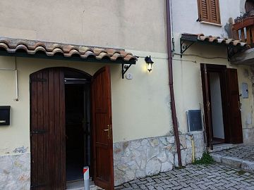 Appartamento in vendita a Castel del Giudice (IS) via arcipretura foto 9