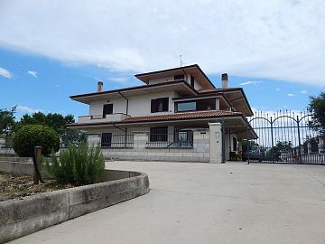 Villa in vendita a Pianella (PE) c.da velone foto 4
