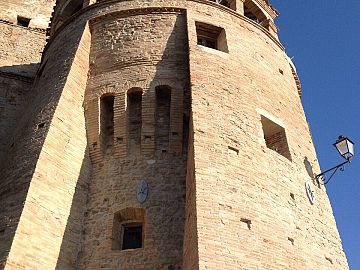 Stabile o Palazzo in vendita a Montefino (TE) via del castello foto 2